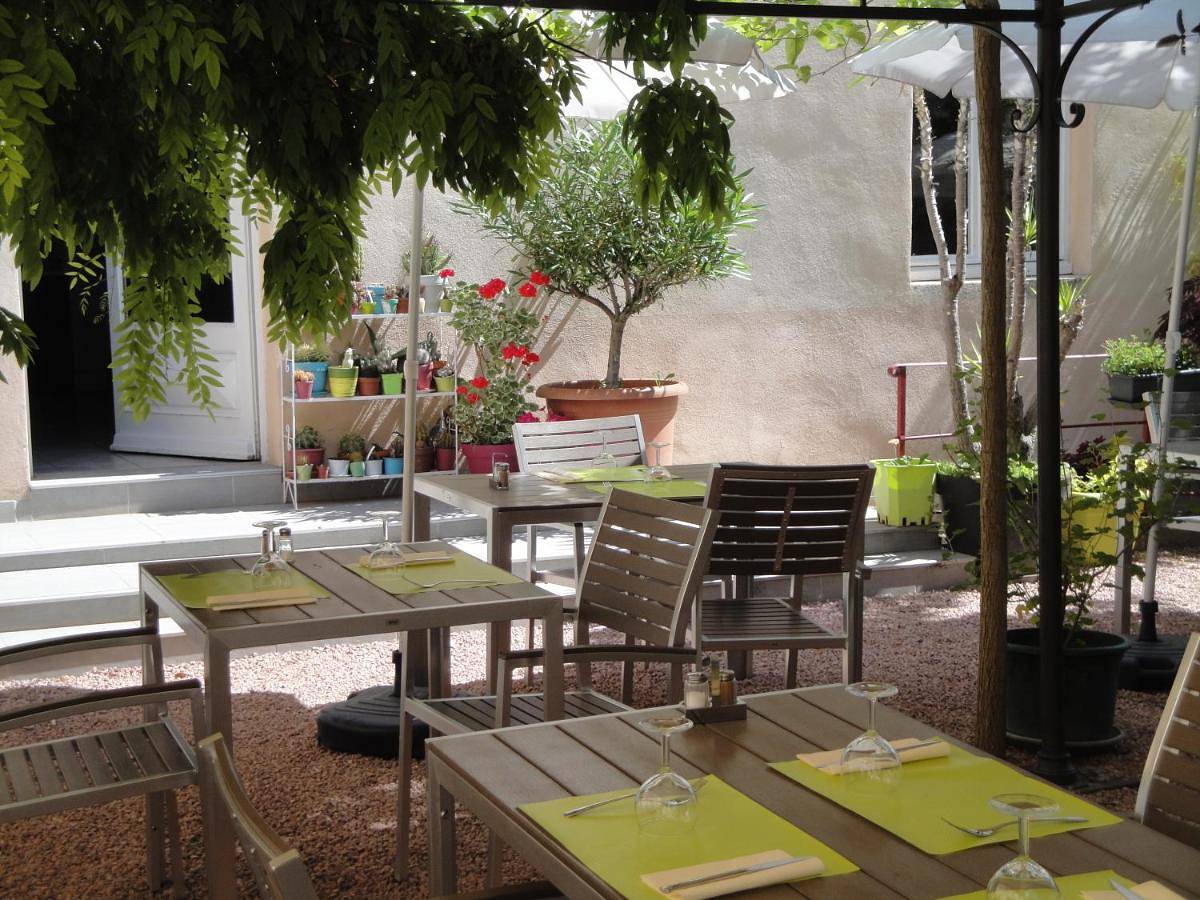 Hôtel restaurant Le Marronnier in Tramayes, Région de Mâcon