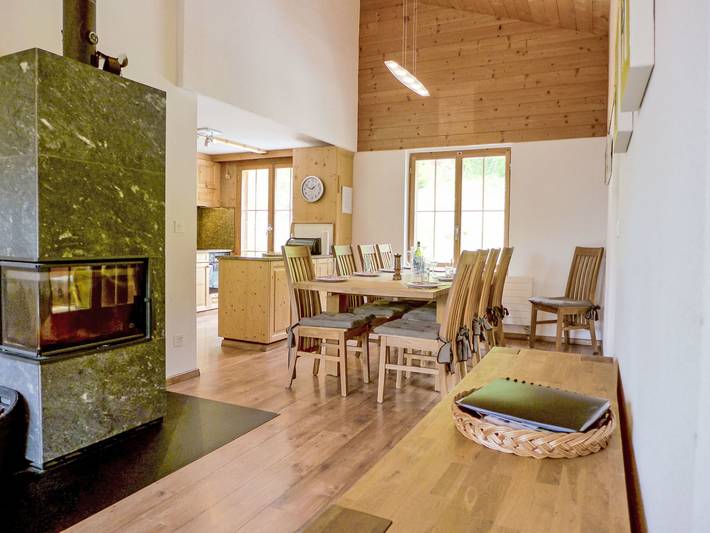 Hütte für 10 Personen, mit Terrasse und Garten in der Schweiz - 3