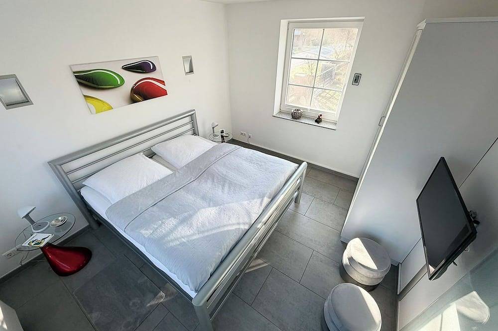 Ganze Wohnung, ***** Design Ferienhaus Kamerun an der Elbe \"Villa Pavian\" in Damnatz, Elbtalaue