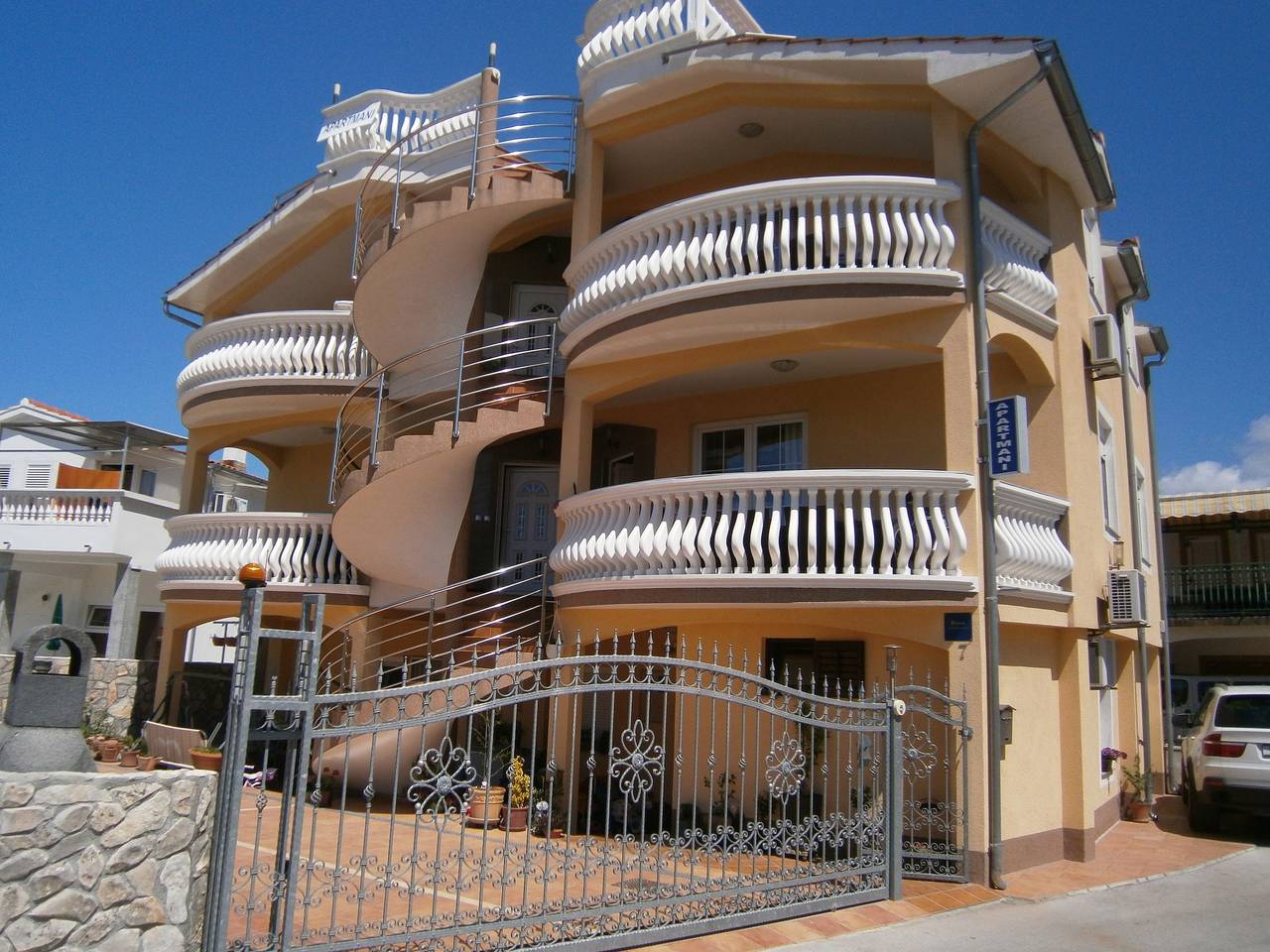 Ganze Wohnung, 1-Zimmer-Ferienwohnung mit Terrasse Vodice A-13973-c in Vodice, Šibenik-Knin