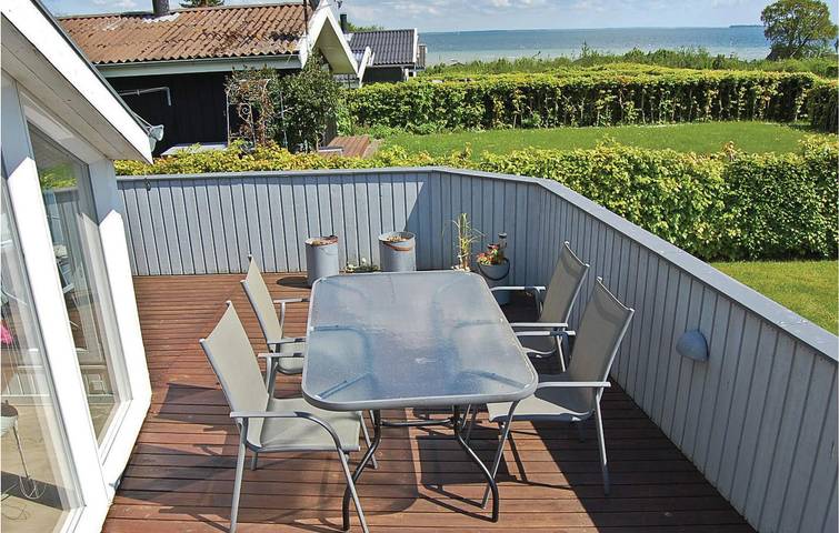 Ferienhaus für 6 Personen, mit Terrasse und Garten in Binderup Strand - 4