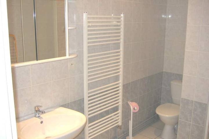 Gîte pour 2 personnes, avec jardin ainsi que terrasse et piscine à Labruguière - 3