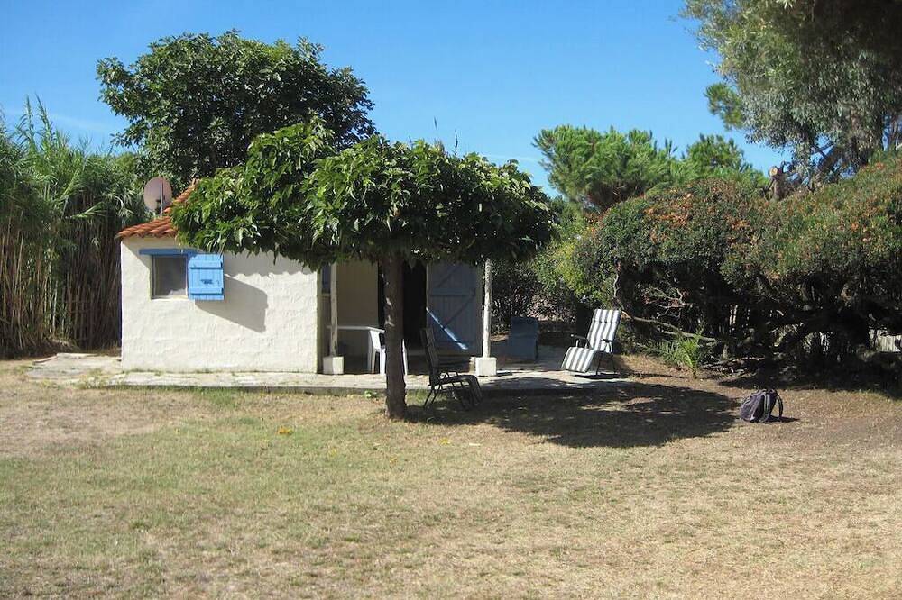Pieds dans l'eau, Bungalow avec jardin privé en bordure de plage in Cargèse, Parc naturel régional de Corse