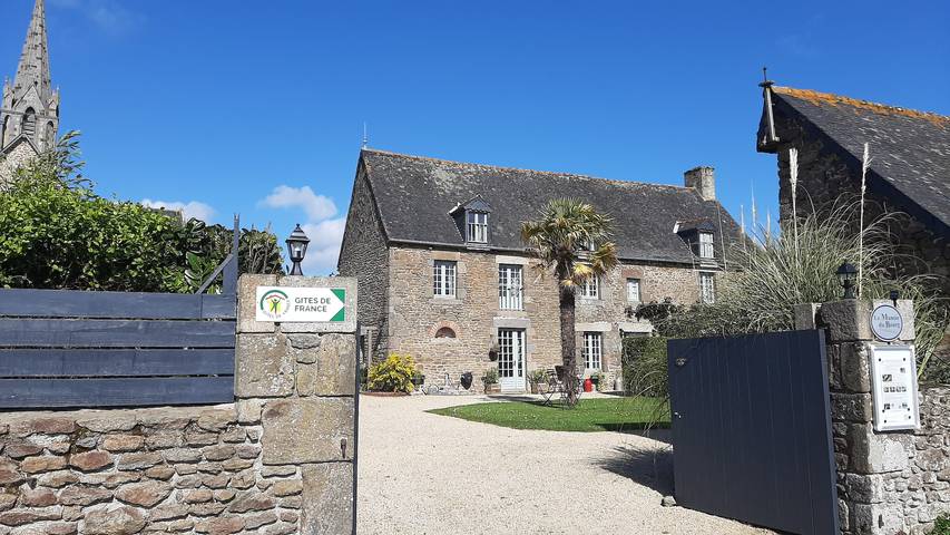 Gîte pour 4 personnes, avec piscine à Saint-Hélen - 2