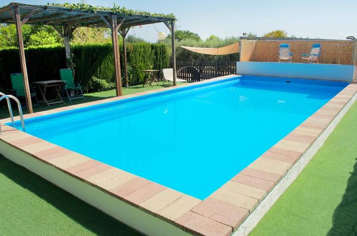Gîte pour 13 personnes, avec jardin ainsi que vue et piscine, animaux acceptés à Chiva