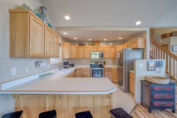 Vacation House for 12 Guests in Roads End, Oregon Coast, Picture 2