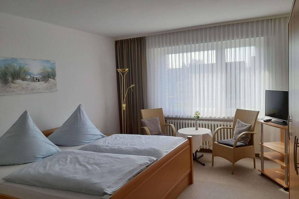 Ganze Wohnung, Appartement/Fewo, Dusche, Wc, Balkon - Ferienwohnung Iburgblick in Bad Driburg, Kreis Höxter