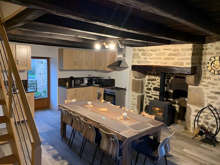 Gîte pour 6 personnes, avec terrasse et jardin ainsi que piscine et jacuzzi à Bersac-sur-Rivalier - 2