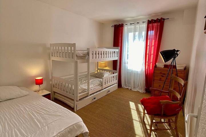 Maison de vacances pour 15 personnes, avec jardin et jacuzzi dans le Cantal - 4