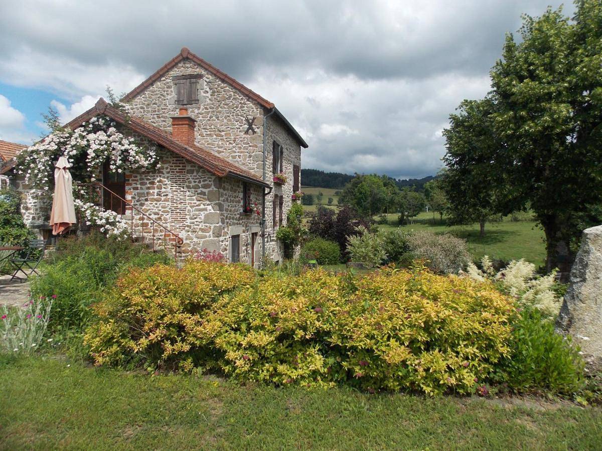 One-Bedroom House in Le Mayet-de-Montagne, Région de Vichy