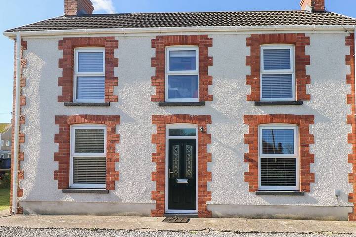 Cottage for 8 people, with garden, with pets in Port Eynon