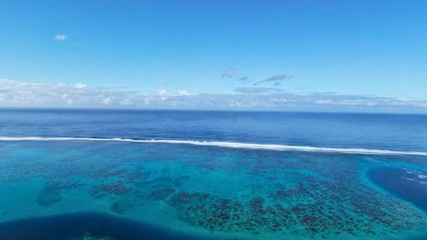 Vacation rental for 4 people, with yard and pool in Tahiti