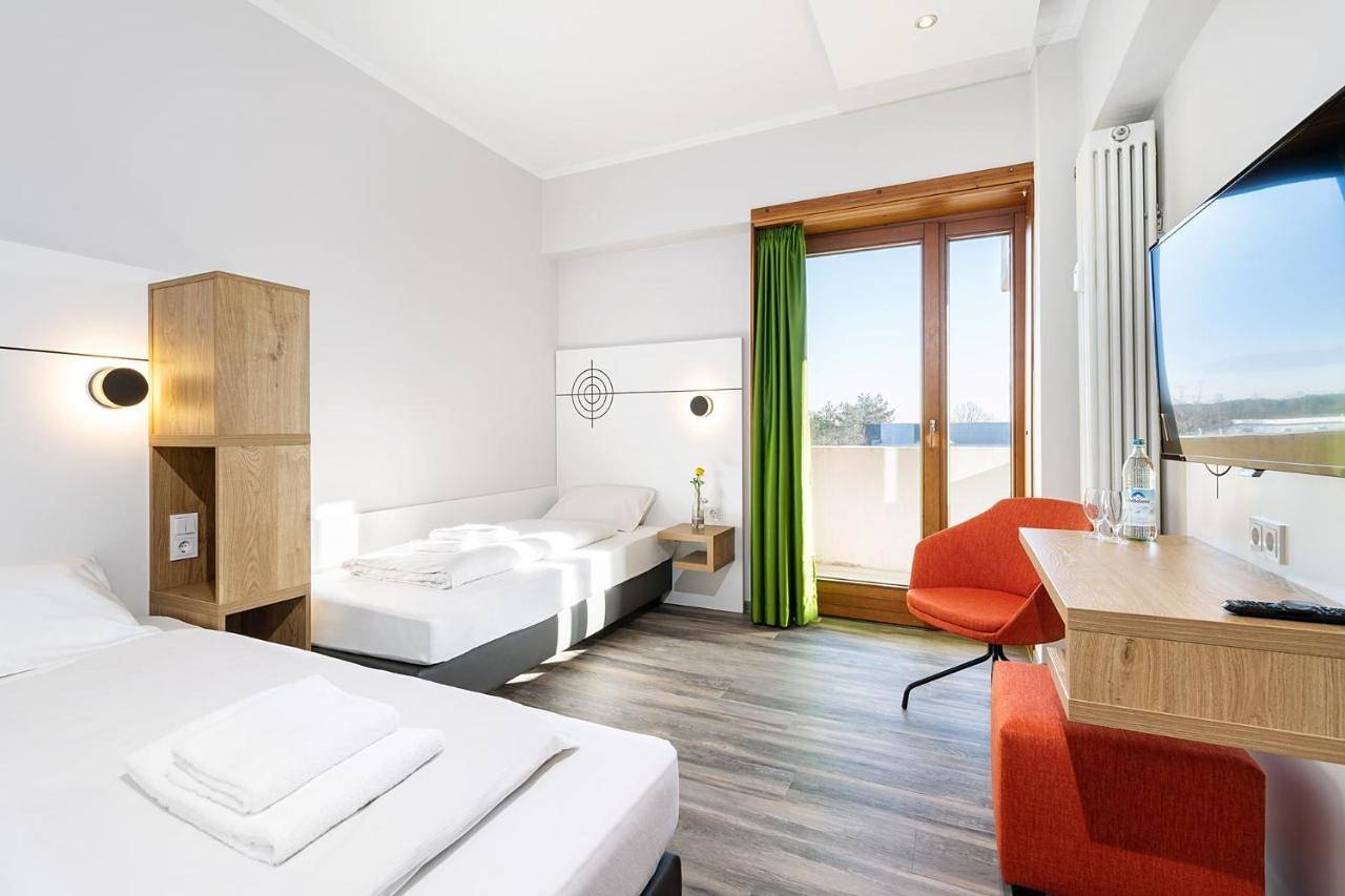 Hotel Olympia Schießanlage in Garching, Oberbayern