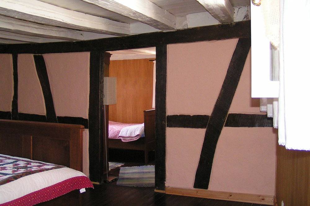 Ganze Wohnung, Romantisches Fachwerkhaus in ruhiger Lage am Moselsteig in Burg (Mosel), Bernkastel-Kues & Umgebung