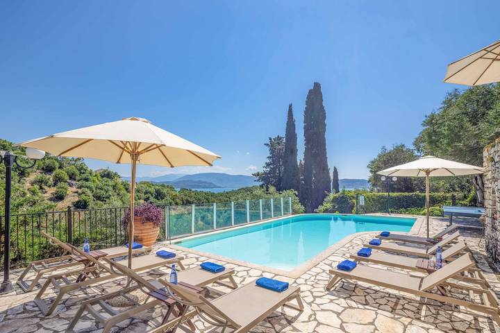 Villa για 8 άτομα, με Μπαλκόνι και Ταράτσα καθώς και Κήπο στο Καλάμι