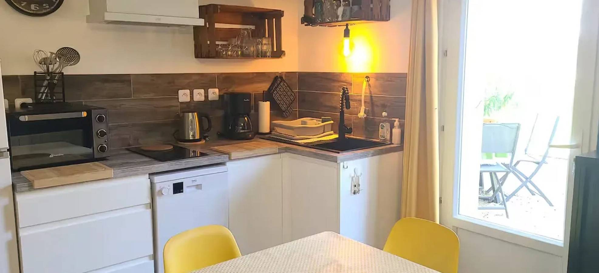 Acogedora casa con jardín en Pierrelatte, 28 m², 2 pers. in Pierrelatte, Región de Nyons