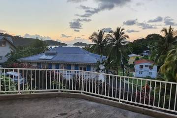 Gîte pour 3 personnes, avec terrasse à Les Trois-Îlets