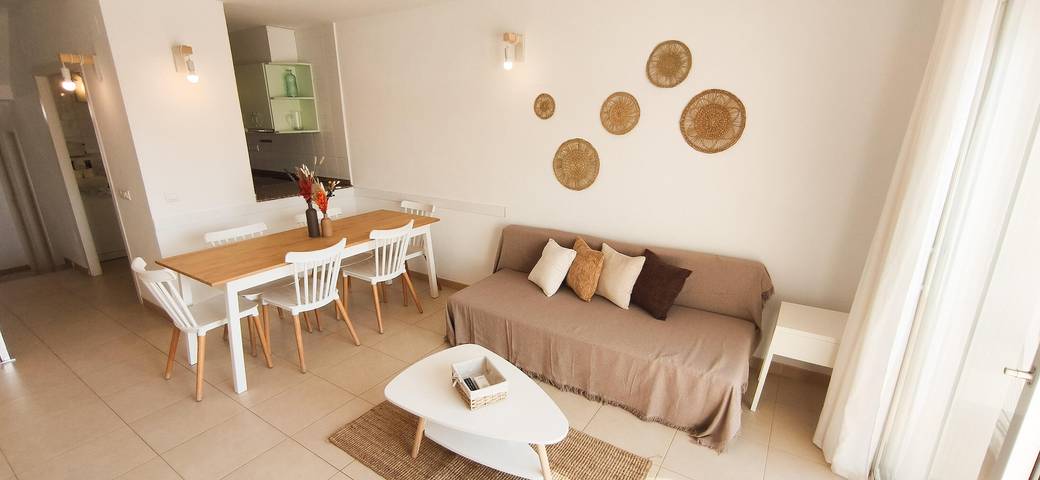 Gîte pour 8 personnes, avec terrasse, animaux acceptés à L'Ametlla de Mar - 2