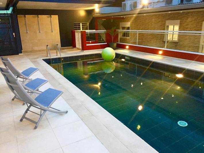 Appart’hôtel pour 2 personnes, avec piscine ainsi que vue et jardin