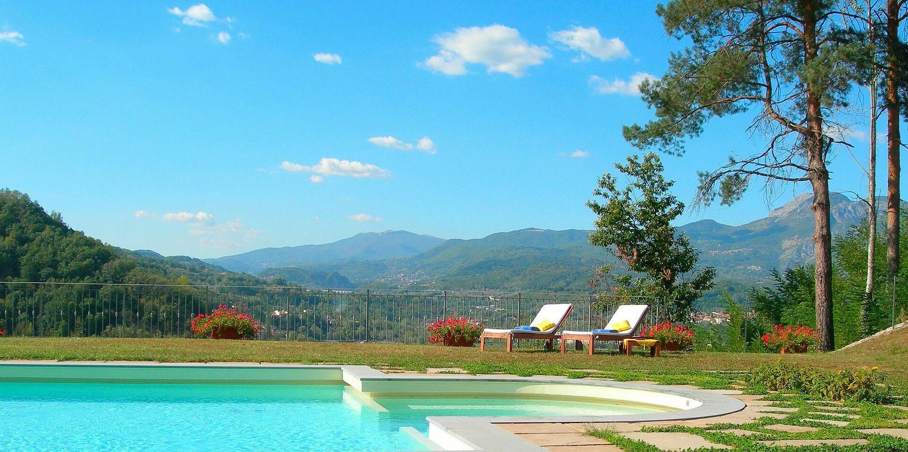 Villa voor 14 personen met balkon in Castelnuovo di Garfagnana, Garfagnana