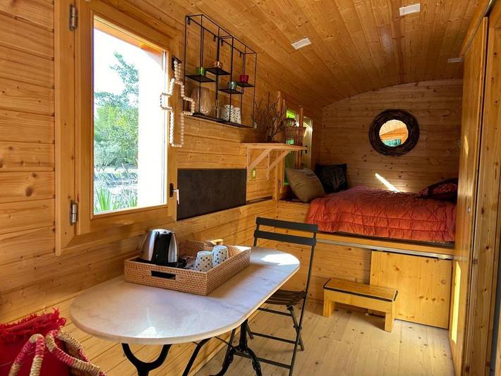 Chambre d’hôte pour 4 personnes, avec vue ainsi que piscine et jardin à Maussane-les-Alpilles - 3