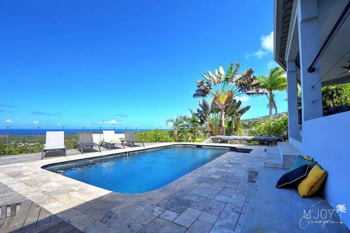 Gîte pour 10 personnes, avec piscine et jardin à L'Étang-Salé - 4