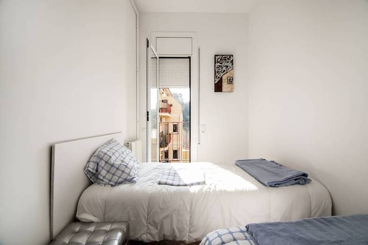 Ferienhaus für 15 Personen, mit Terrasse und Garten in Barcelona - 4
