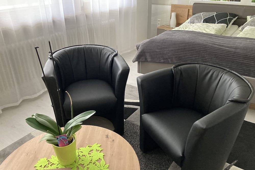 Geheel appartement, Apartment 42sqm, 1 living/bedroom, max. 2 persons in Lichtenstein, Neckar-Alb