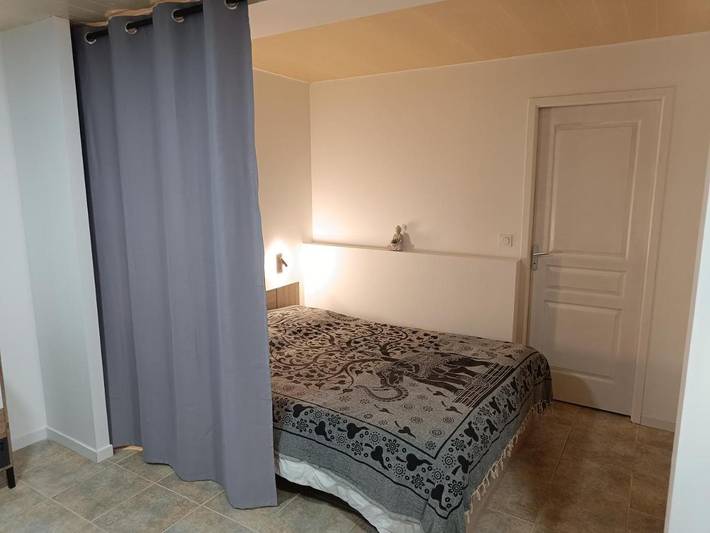 Gîte pour 4 personnes, avec terrasse ainsi que jardin et vue à Labastide-de-Lévis - 2