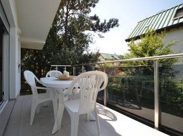 Villa pour 6 personnes, avec balcon ainsi que vue et jardin à Bibione