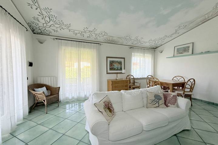 Entire apartment, P090 - Porto Recanati, a wonderful villa in a residential complex with a swimming pool. in Scossicci, Porto Recanati