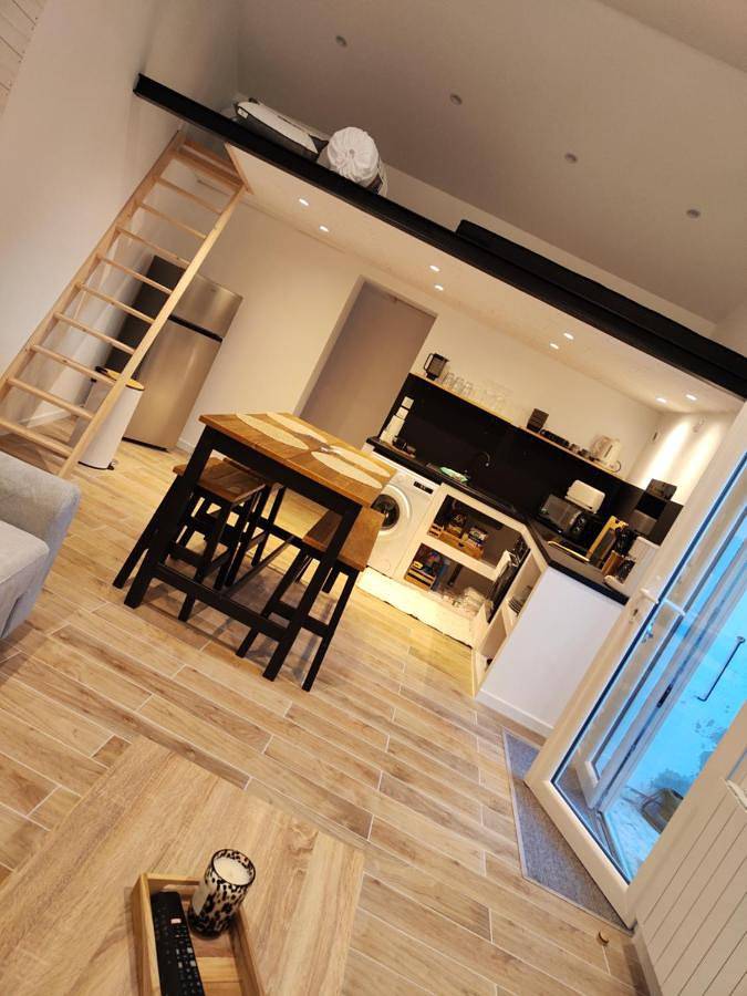 Location de vacances pour 4 personnes, avec terrasse à Port-des-Barques - 3