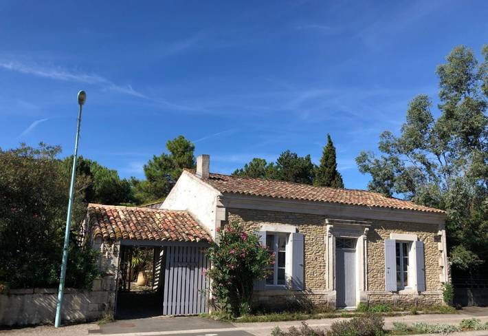 Gîte pour 5 personnes, avec terrasse et jardin, animaux acceptés