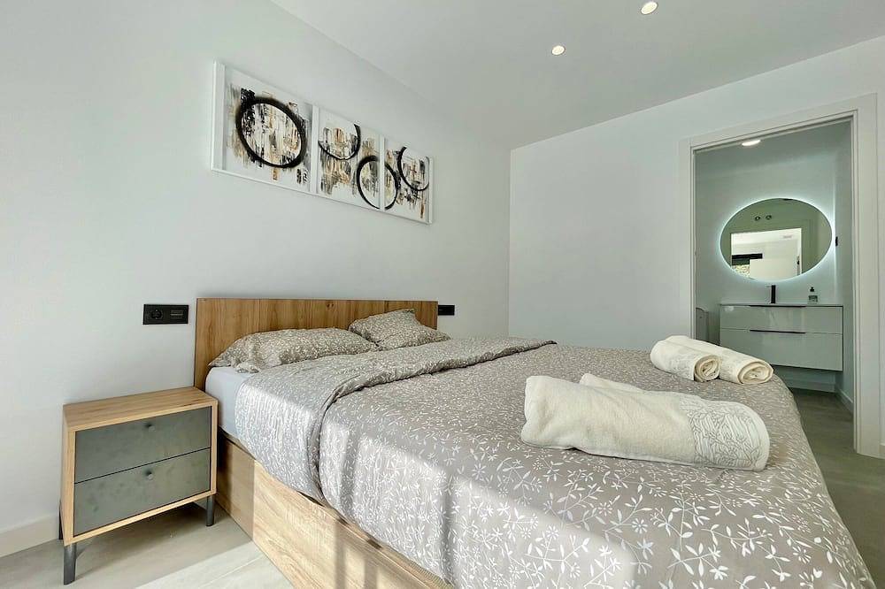 Villa / Private Pool / 5 Bedrooms / 4 Baths in Molina de Segura, Interior de Murcia