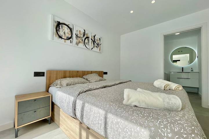 Villa / Private Pool / 5 Bedrooms / 4 Baths in Molina de Segura, Interior de Murcia