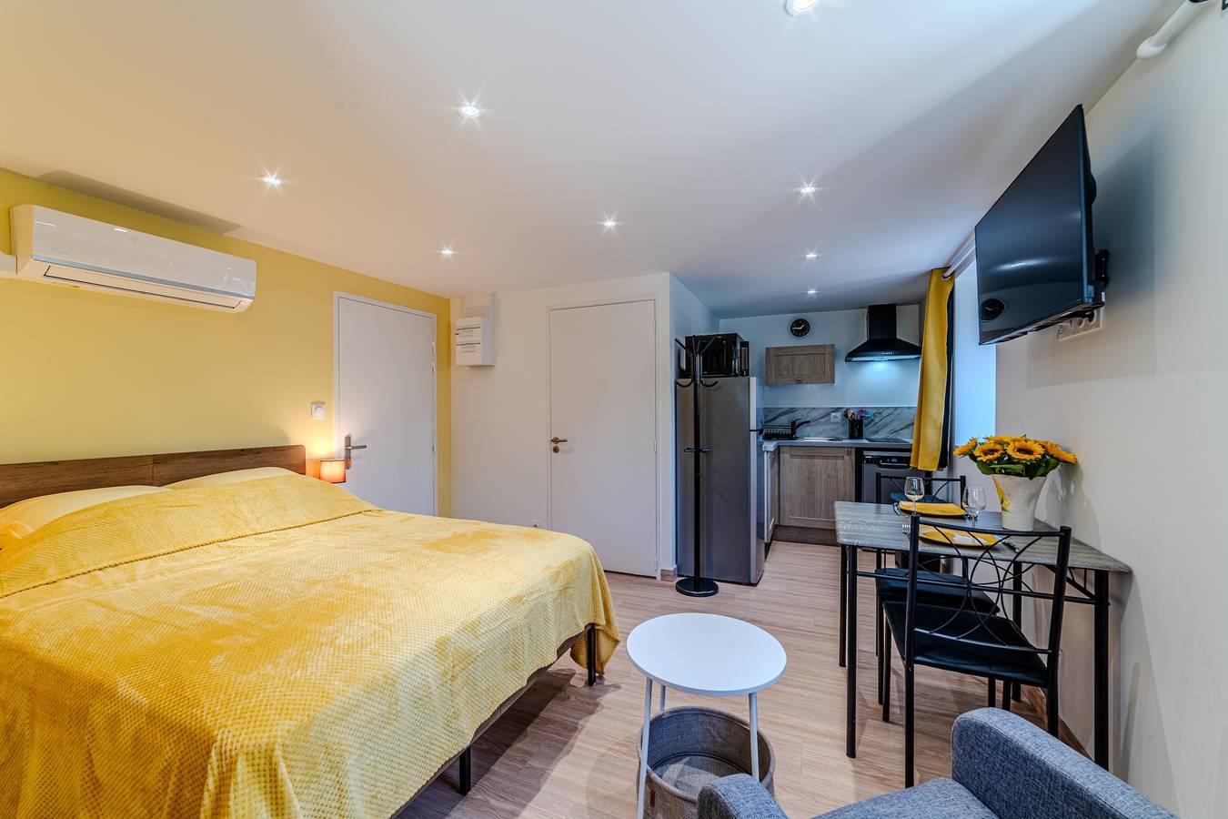 Appartement entier, La Demeure des Sources - Tournesol in Bourbon-Lancy, Région de Charolles