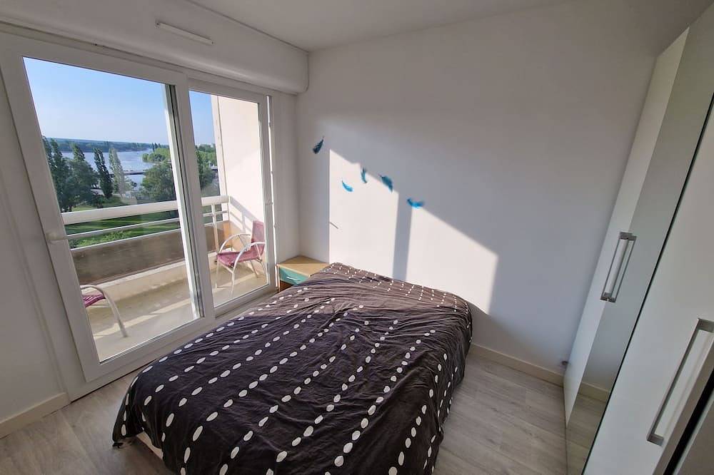 Entire apartment, F2 Avec Superbe Vue, Idéal Curiste in Bellerive-sur-Allier, Vichy region