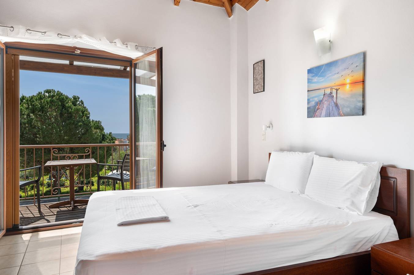 Ganze Wohnung, Apartment 'Chroma For 2, Finikounda' mit Meerblick, Wlan und Klimaanlage in Finikounda, Messenien