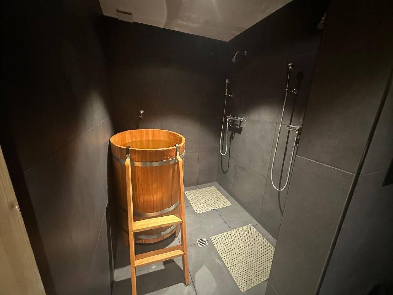 Ganze Wohnung, Residenz La Mora 29 in La Punt-Chamues-ch, Sankt Moritz