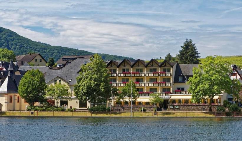 Hotel für 2 Personen, mit Terrasse und Garten in Ellenz-Poltersdorf