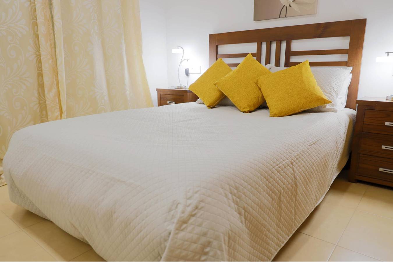 Entire holiday apartment, 3Bed Apt Sleeps 5 - Patio, Pool, Pets, Golf Resort in Condado de Alhama, Alhama de Murcia