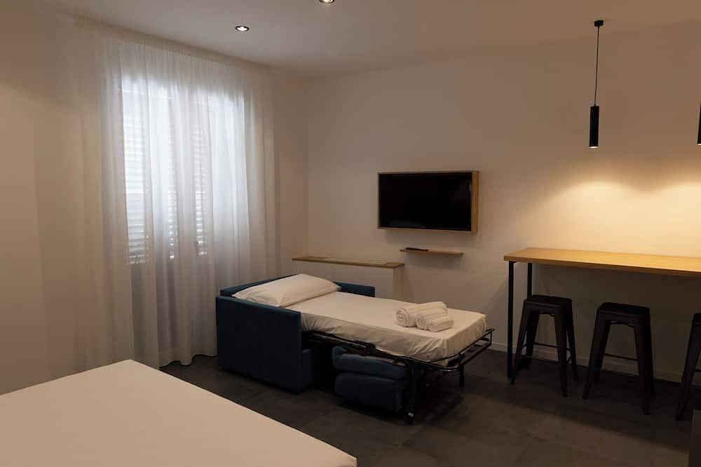 Apartamento entero, Estudio tipo loft triple superior con balcón in Bagheria, Provincia de Palermo