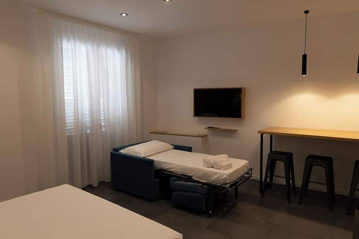Appartement entier, Studio en mezzanine Triple Supérieur avec balcon in Bagheria, Province de Palerme