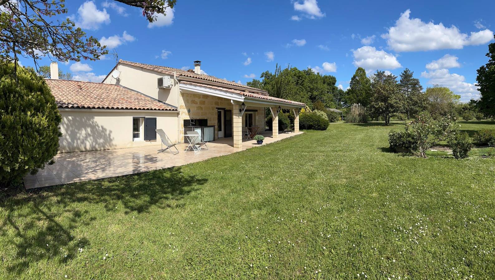 La Joye Sud, Bord de Dordogne in Saint-André-de-Cubzac, Région de Blaye