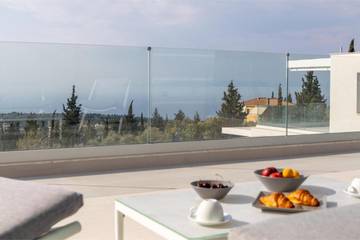 Villa With Pool for 6 People in Greece, Photo 4