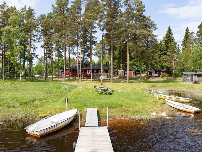 Vakantiehuis voor 4 personen, with Terras and Tuin as well as Uitzicht op het meer in Smaland