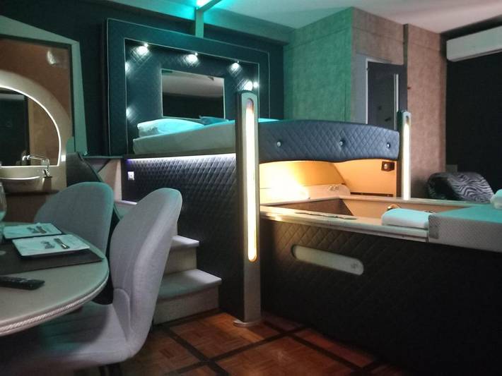 Location de vacances pour 2 personnes, avec jardin ainsi que sauna et jacuzzi dans La Storta - 2