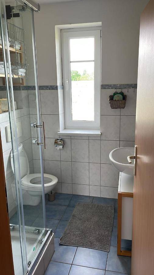Ferienwohnung für 4 Personen, mit Terrasse und Garten sowie Ausblick in Peenehagen - 2