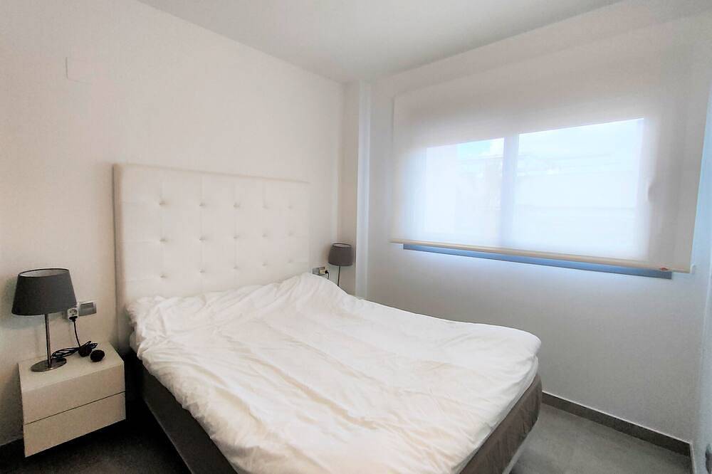 Entire apartment, Villa Amalia 16: Top floor apartment with solarium in Mar Azul Torrevieja, Torrevieja