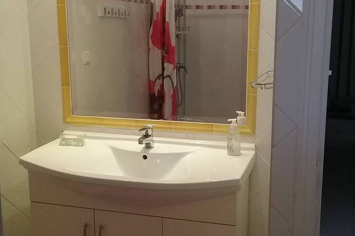 Appartement entier, Appartement au coeur des Alpilles, aux portes de la Camargue in Paradou, Région d'Arles